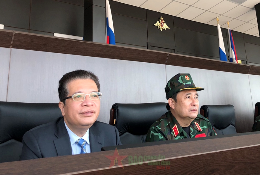 Đại sứ Việt Nam tại Liên bang Nga tới cổ vũ Đội tuyển xe tăng QĐND Việt Nam thi đấu