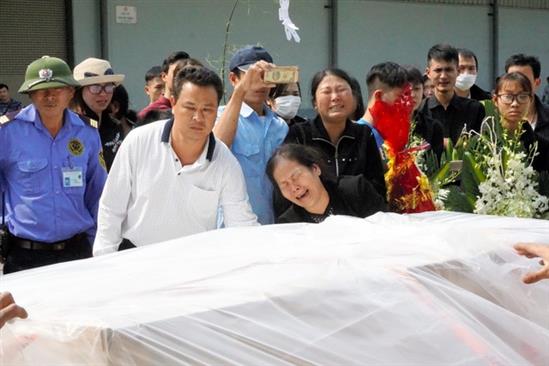 Thi thể bé gái bị sát hại tại Nhật đã về tới Việt Nam