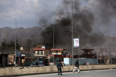 Trụ sở cảnh sát ở Afghanistan bị tấn công, 20 người thương vong