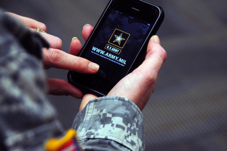 Lính Mỹ nghi bị 'hack' Iphone