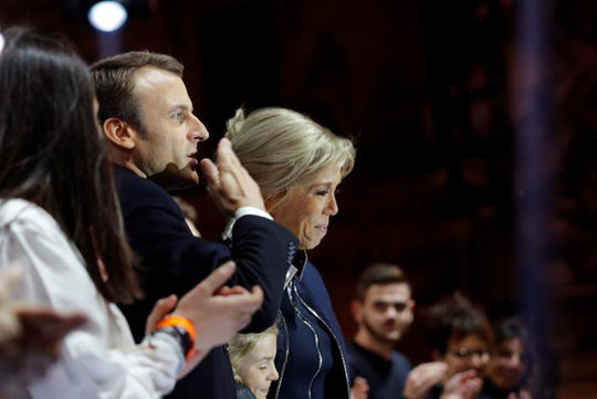 Ông Macron: Tay ngang thành tổng thống trẻ nhất nước Pháp