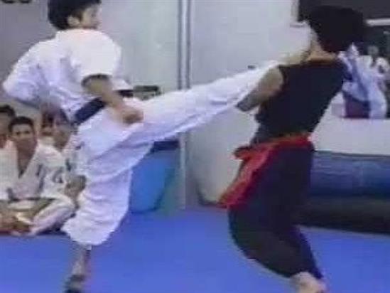 MMA: Túy Quyền đấu Karate, giả say bị đánh cho say thật