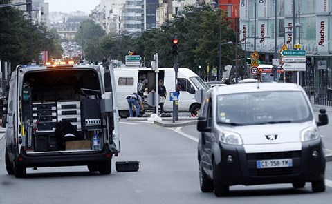 Khả năng các đối tượng bị bắt ở ngoại ô Paris, Pháp chuẩn bị tấn công khủng bố