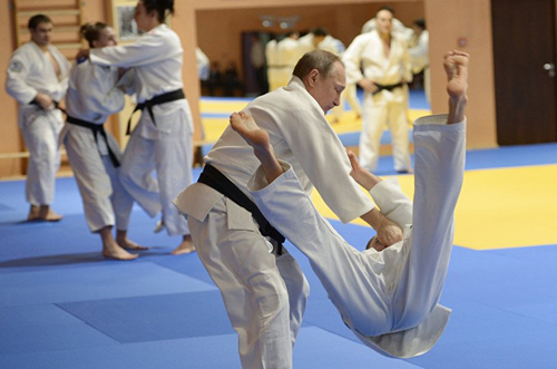 Tổng thống Putin và Tổng thống Mông Cổ sẽ biểu diễn judo tại Nhật Bản?