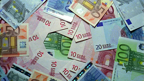 Tỷ giá ngoại tệ ngày 3/10: Châu Âu bất ổn, USD lập tức lên giá