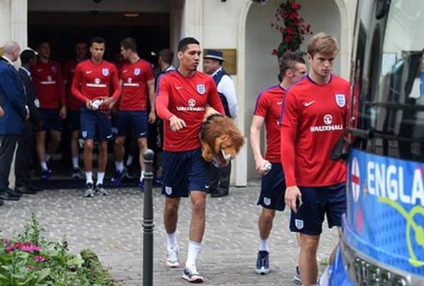 Tuyển Anh vào rừng 'luyện công' đấu World Cup 2018