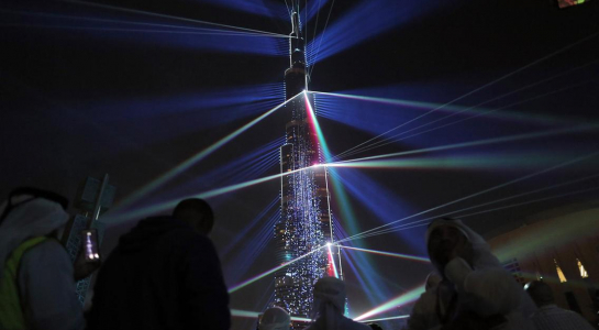 Dubai đón năm 2018 với màn trình diễn ánh sáng đạt kỷ lục thế giới