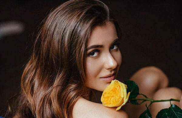 Cô gái 19 tuổi thi Hoa hậu Nga khiến người xem ''tan chảy'' vì mặt xinh như thiên thần, body nóng bỏng