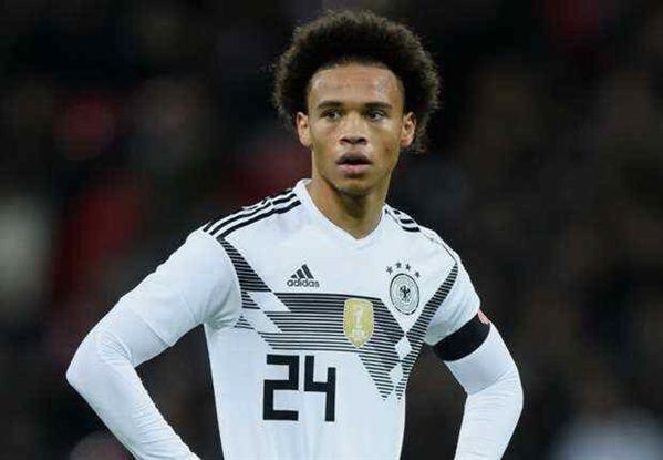 Fan phản ứng dữ dội với quyết định loại Sane của HLV Loew