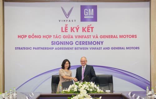 VinFast và General Motors ký hợp tác chiến lược phát triển hai thương hiệu ô tô