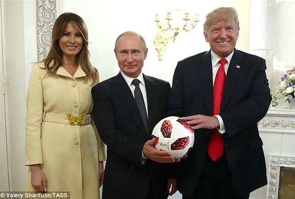 Chuyện gì đã xảy ra với trái bóng Tổng thống Nga tặng ông Trump?