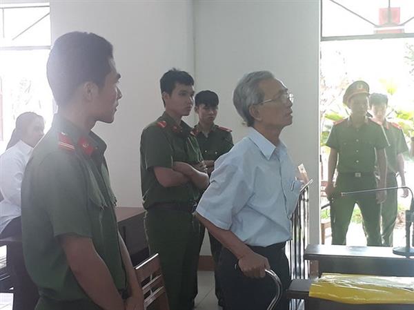 Giám đốc thẩm vụ Nguyễn Khắc Thủy 'dâm ô trẻ em': Hủy án phúc thẩm, y án sơ thẩm 3 năm tù giam