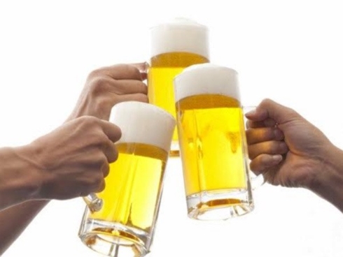 Học người Nhật phòng ngừa rối loạn tiêu hóa do uống rượu bia dịp Tết