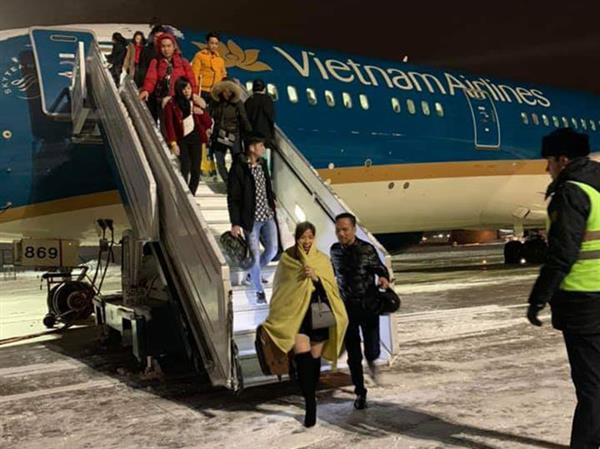 Khách Việt mắc kẹt 3 ngày ở Nga do hãng bay lùi chuyến