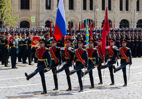 Sửng sốt với sức mạnh của Nga phô diễn tại Lễ duyệt binh trên Quảng trường Đỏ