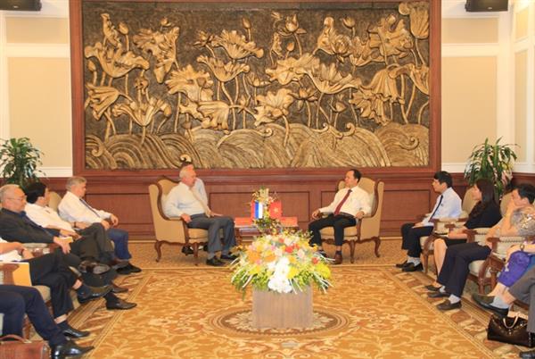 Đồng chí Bí thư Tỉnh ủy Trịnh Văn Chiến tiếp, làm việc với Đại sứ đặc mệnh toàn quyền Liên bang Nga tại Việt Nam