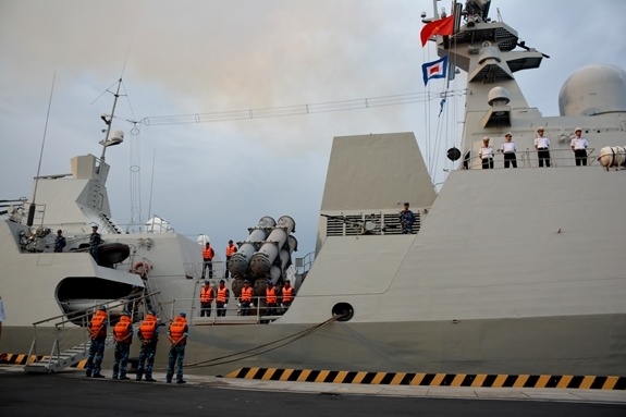 Hộ vệ hạm HQ-016 Quang Trung của Việt Nam khởi hành đến Nga