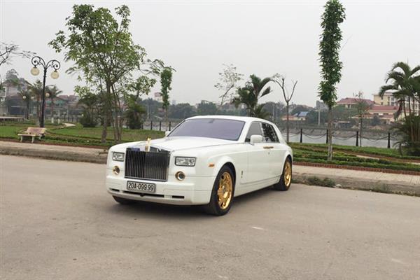 Đại gia bán Rolls-Royce “tứ quý 9” mạ vàng 15 tỷ