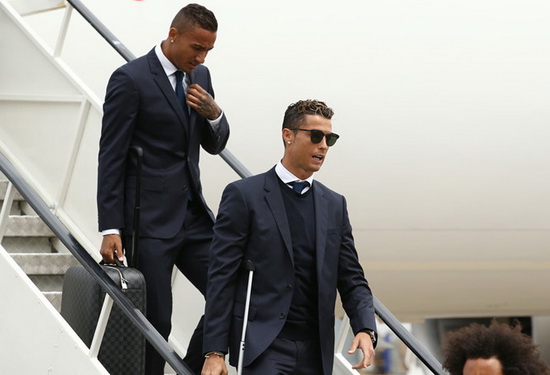 Ronaldo sẽ rời Bernabeu nếu Real Madrid nhận 400 triệu euro