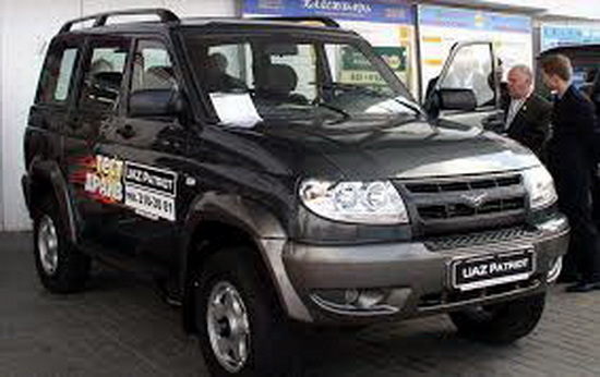 Nhập khẩu miễn thuế 2.550 chiếc ô tô Nga bán thử tại Việt Nam