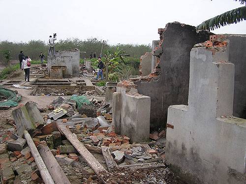 Căn lều tại đầm ông Vươn lại bị phá