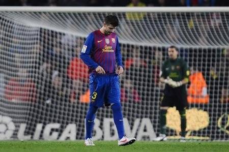 Pique kiệt sức vì 