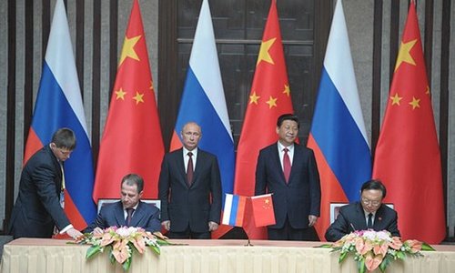 Putin làm biến đổi quan hệ Nga-Trung?