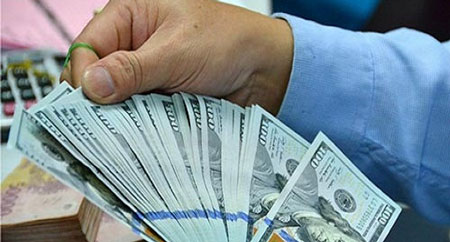 Cú sốc và cảnh báo cuối năm cho kẻ ‘chơi’ USD