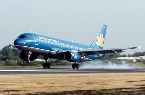 Đang bay, Vietnam Airlines phát hiện trục trặc ở lốp