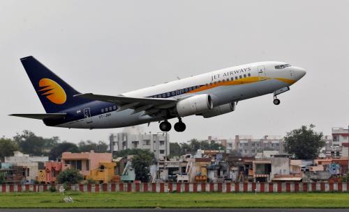 Ấn Độ yêu cầu các ngân hàng cứu Jet Airways khỏi phá sản