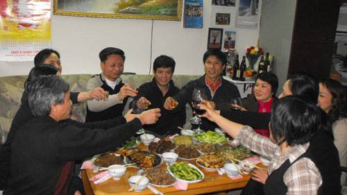 Lửa thiêng Tết Việt nơi miền tuyết trắng