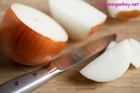 7 mẹo vặt với hành tây