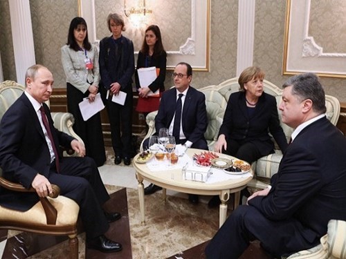 Pháp ủng hộ trao quy chế tự trị cho Donbass, Ukraine “giãy nảy”