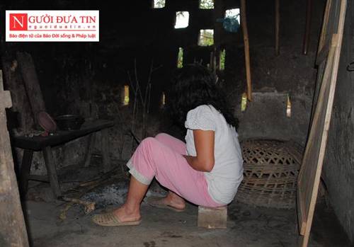 Chính quyền khuyên nạn nhân bị hãm hiếp đặt vòng tránh thai