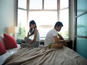 Chồng lơ là vì có 