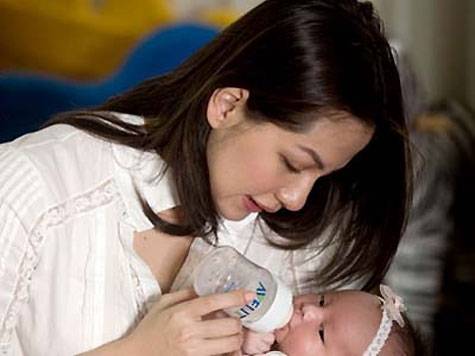 Ngọc Thúy sinh con và chưa trả tiền cho hai con gái?