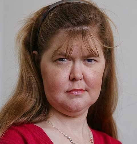 Lạ lùng người phụ nữ khóc ra 