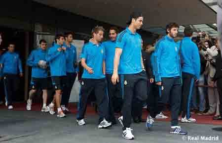 Phòng thay đồ Real bị đột nhập: Âm mưu hay trò mèo?