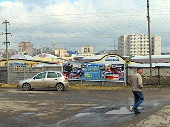 Nga: 5 tay súng nã đạn vào tiểu thương đang buôn bán tại chợ, 10 người bị thương
