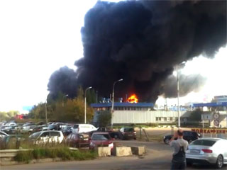 Moskva: Cháy lớn ở khu vực đối diện chợ Sadovod