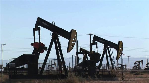 Dầu thô mất giá vì triển vọng OPEC tăng sản lượng, căng thẳng Mỹ - Trung