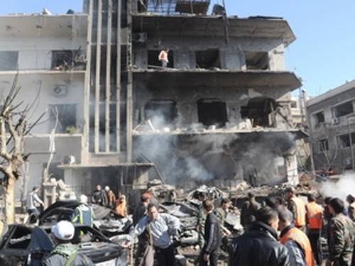 Nga yêu cầu Tổng thống Syria rút quân