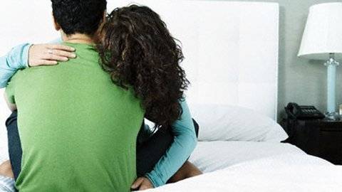 Vụ gạ tình đổi điểm: Thầy trò yêu nhau?