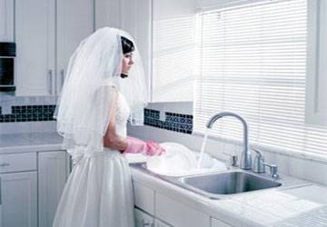 Sống cùng chồng, tôi sa ngã vì thèm khát chuyện ấy