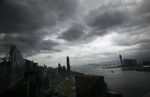 Sở giao dịch chứng khoán Hồng Kông tạm đóng cửa vì bão cấp 10