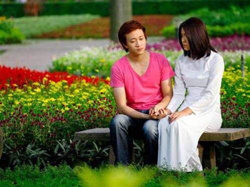 Người đẹp Việt nào diện áo dài duyên dáng nhất?