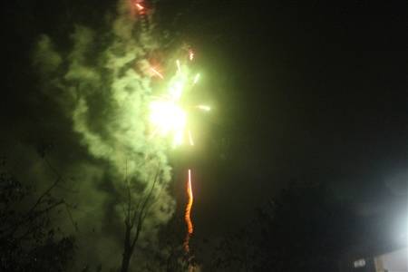 Đốt pháo vẫn tái diễn trong ngày Tết ở một số nơi