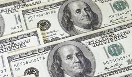 Tắc đường cao tốc ở ngoại ô Washington vì lái xe tranh nhau cướp đô la