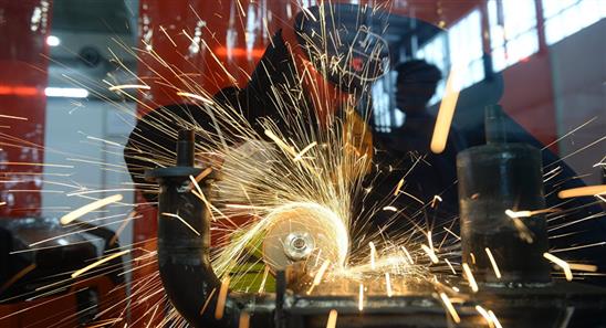 Financial Times: Ngành công nghiệp Nga bắt đầu phục hồi