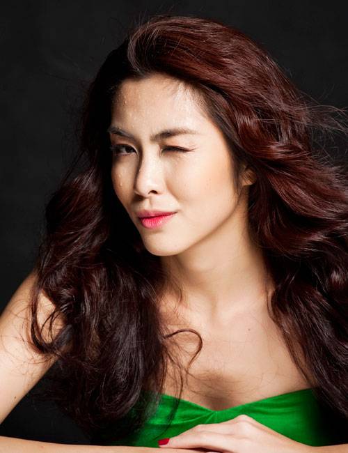 Tăng Thanh Hà rạng rỡ ở mọi góc nhìn